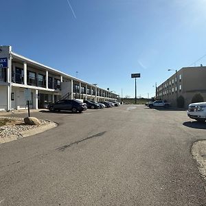 Relax Inn By Oyo Columbus Oh I 70